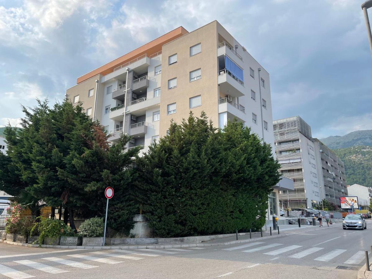Azure Apartments Будва Екстериор снимка