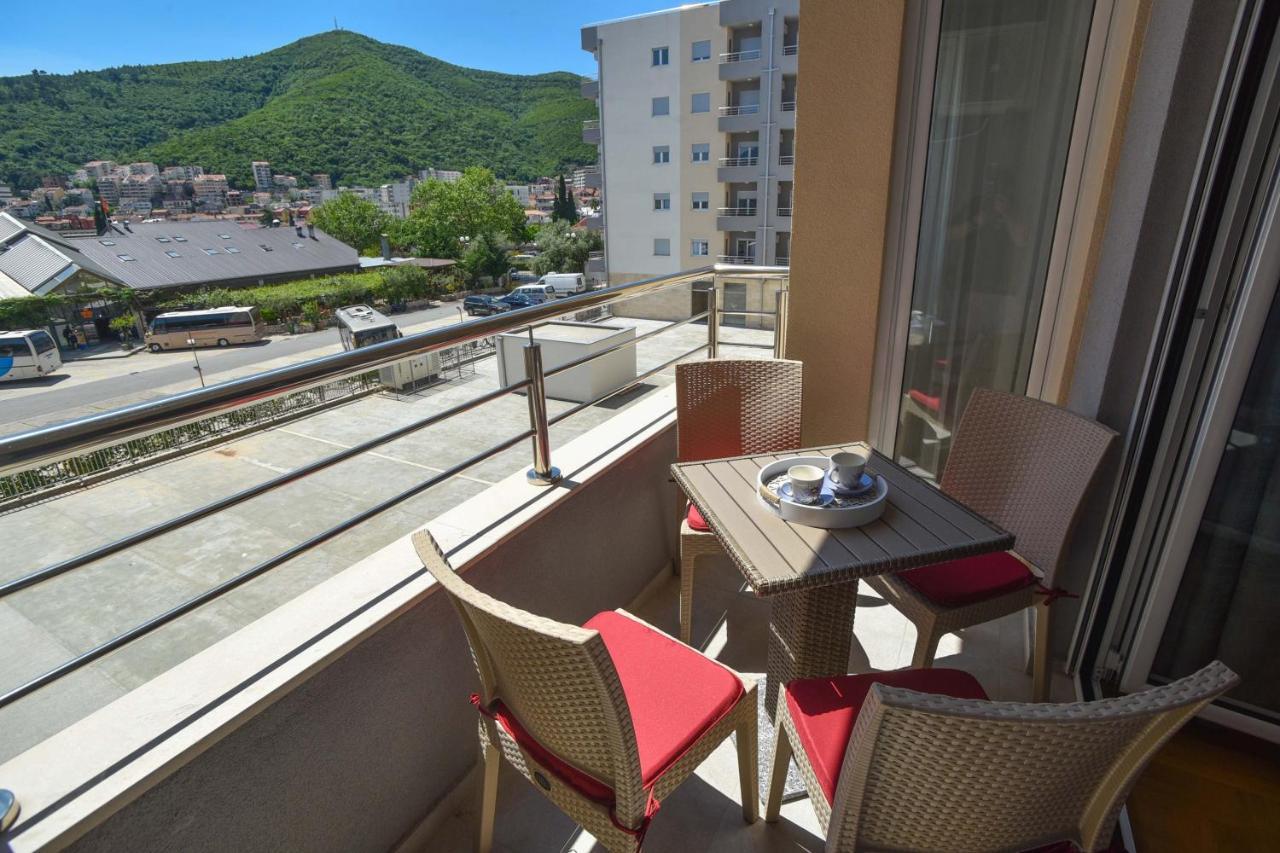 Azure Apartments Будва Екстериор снимка