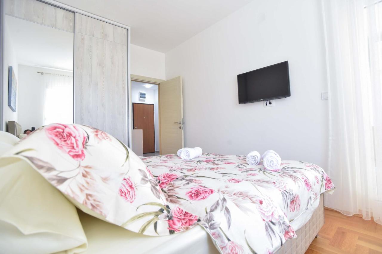 Azure Apartments Будва Екстериор снимка
