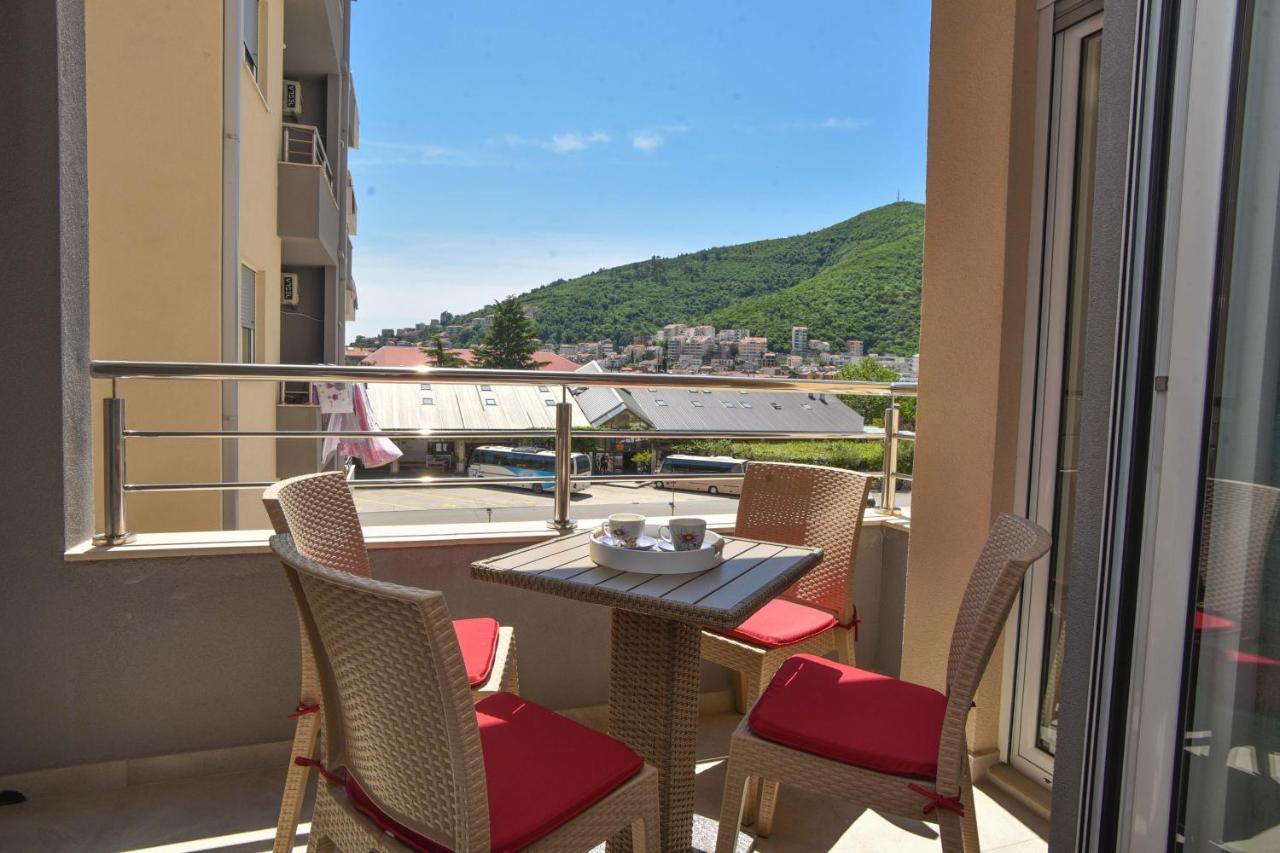 Azure Apartments Будва Екстериор снимка