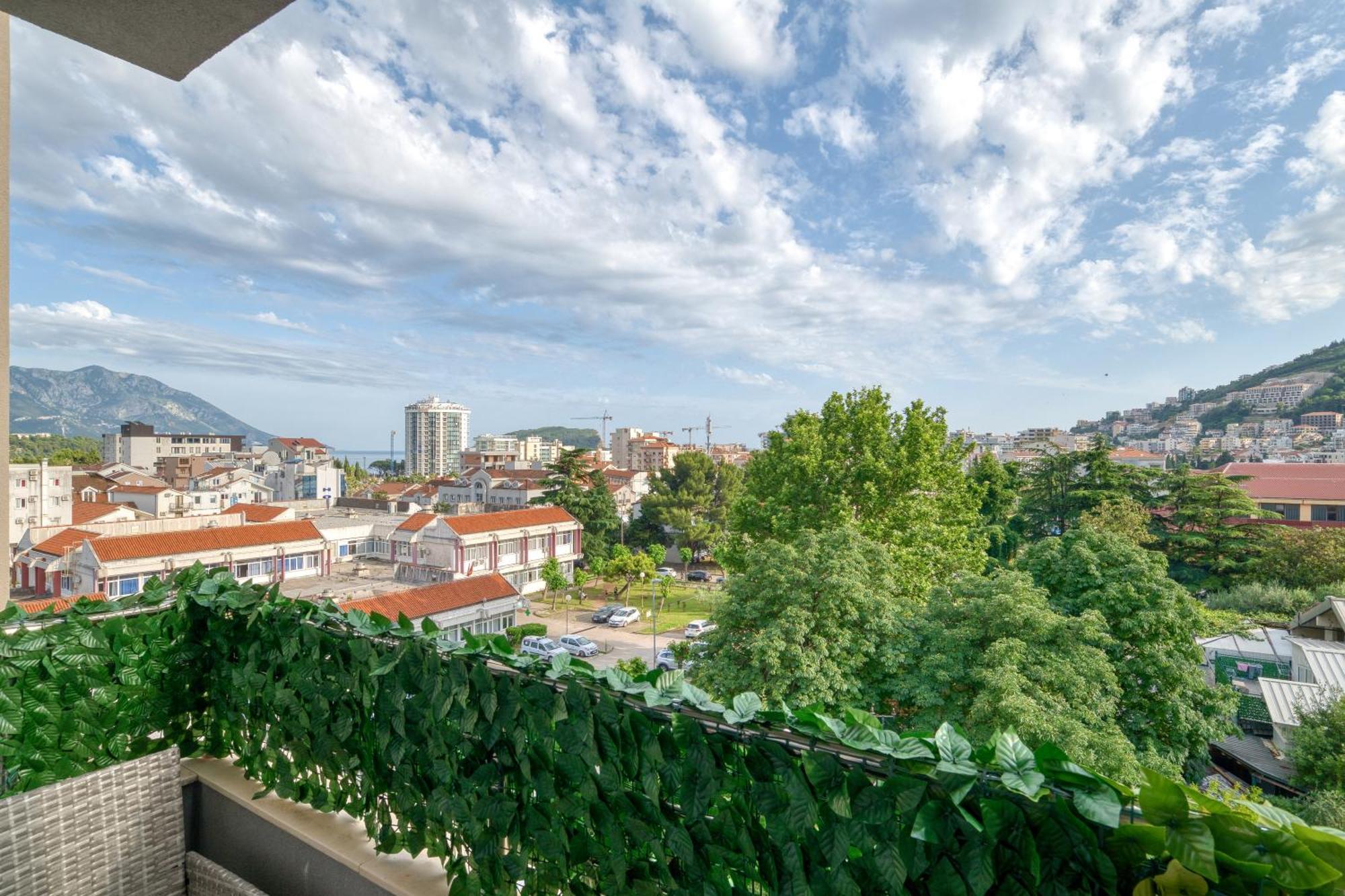 Azure Apartments Будва Екстериор снимка