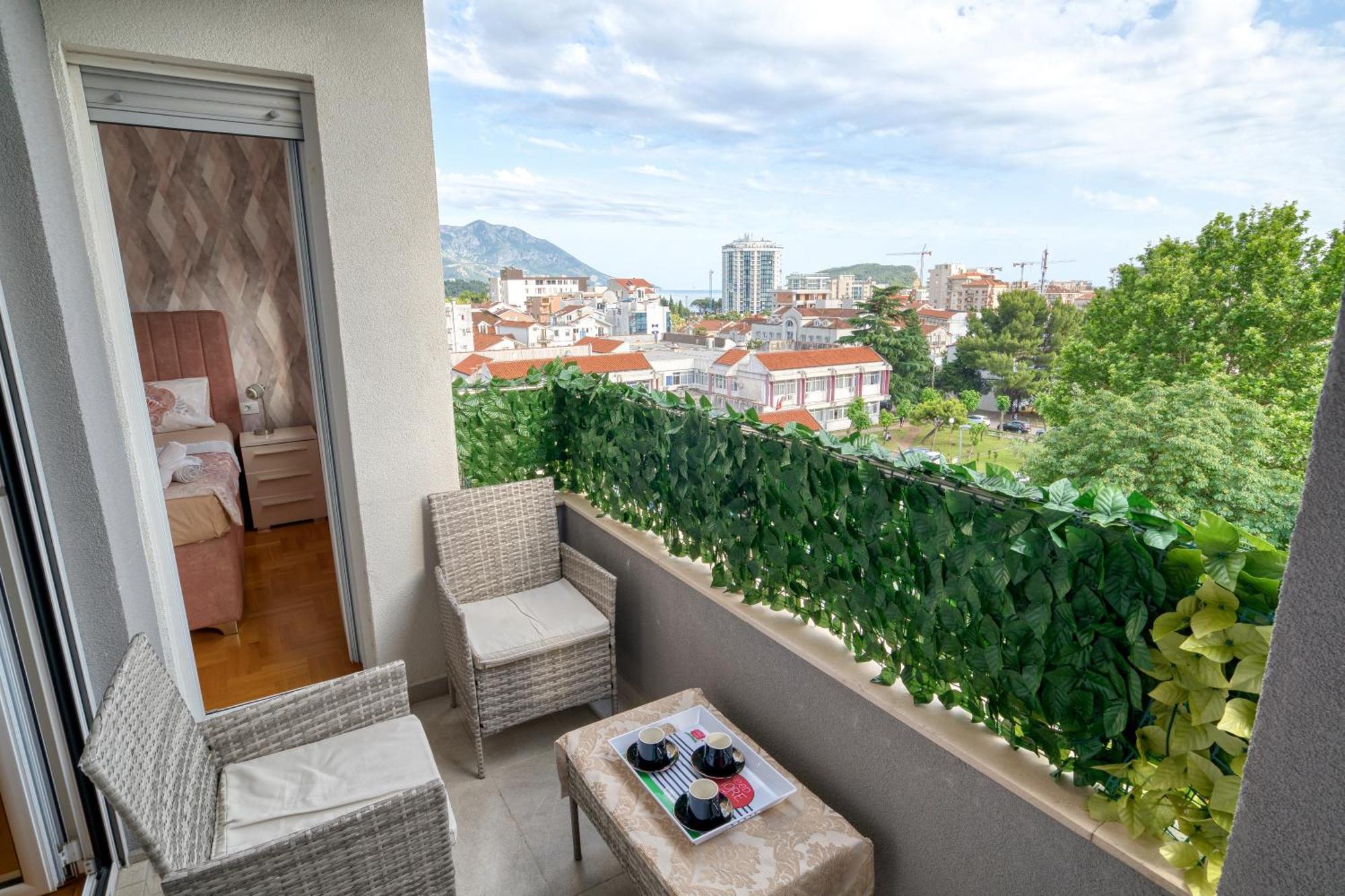 Azure Apartments Будва Екстериор снимка