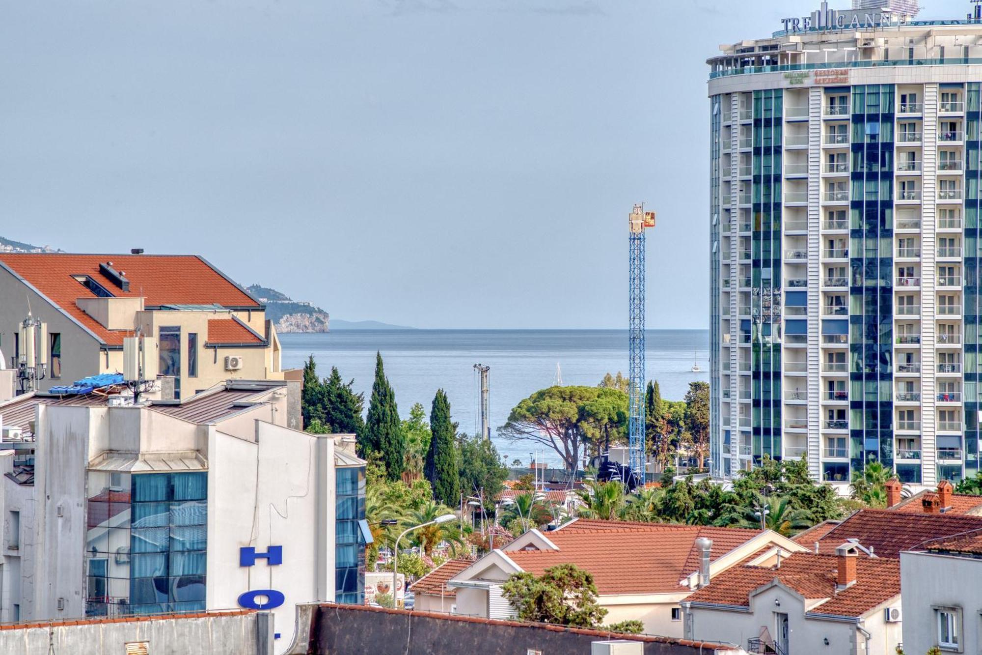 Azure Apartments Будва Екстериор снимка